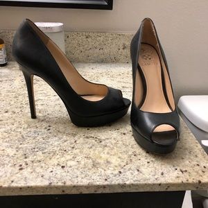 Black leather Vince Camuto heels